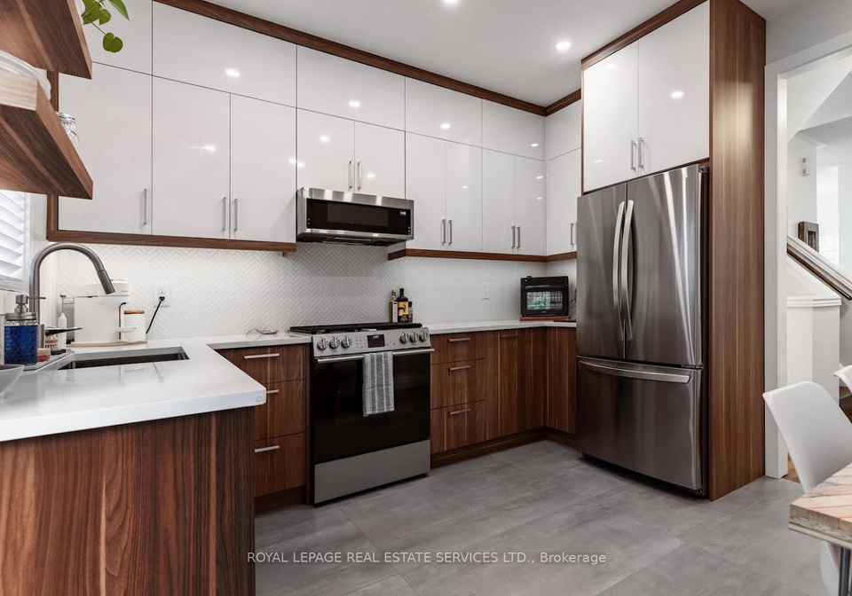 435-hensall-circle-mississauga-ontario-w13453862