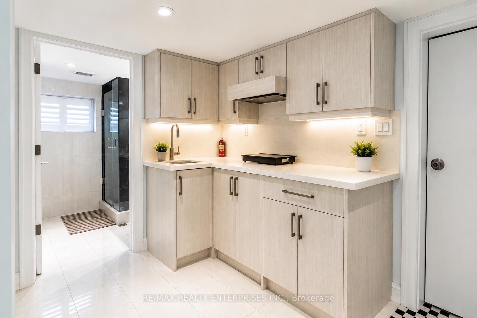 1078-sawyer-avenue-mississauga-ontario-w13453920
