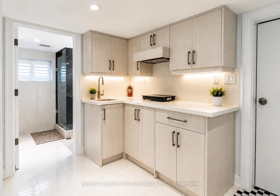 1078-sawyer-avenue-mississauga-ontario-w13453920