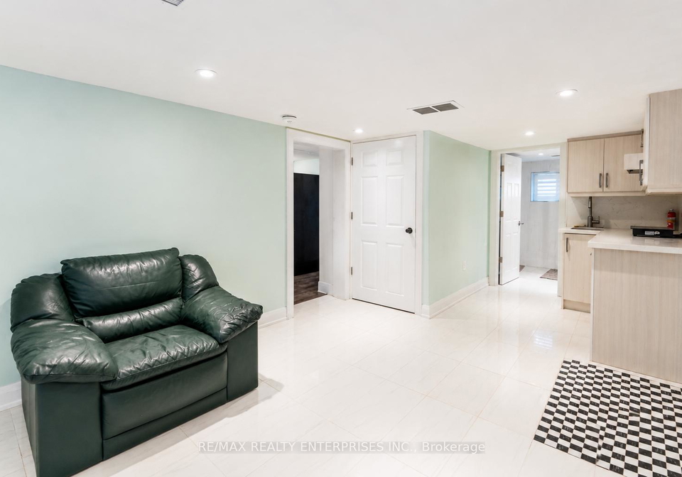 1078-sawyer-avenue-mississauga-ontario-w13453920