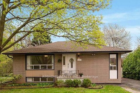 2076-constance-drive-oakville-ontario-w13453990