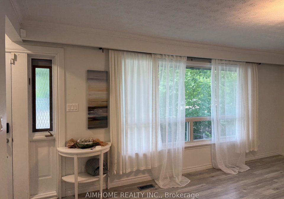 2076-constance-drive-oakville-ontario-w13453990