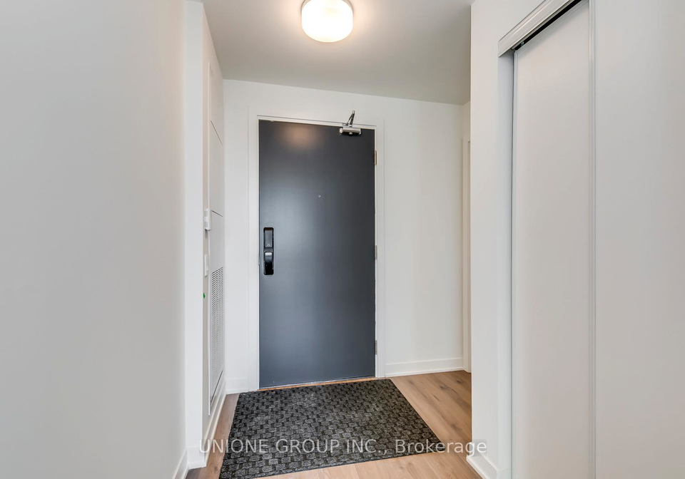 405-dundas-street-w-oakville-ontario-w13454060