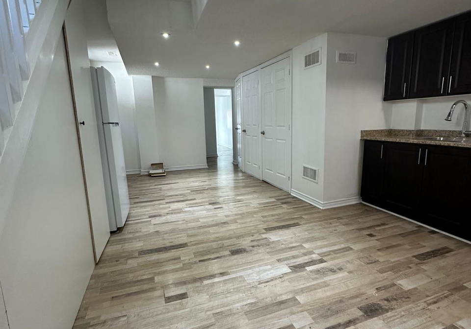1106-haig-boulevard-mississauga-ontario-w13454108