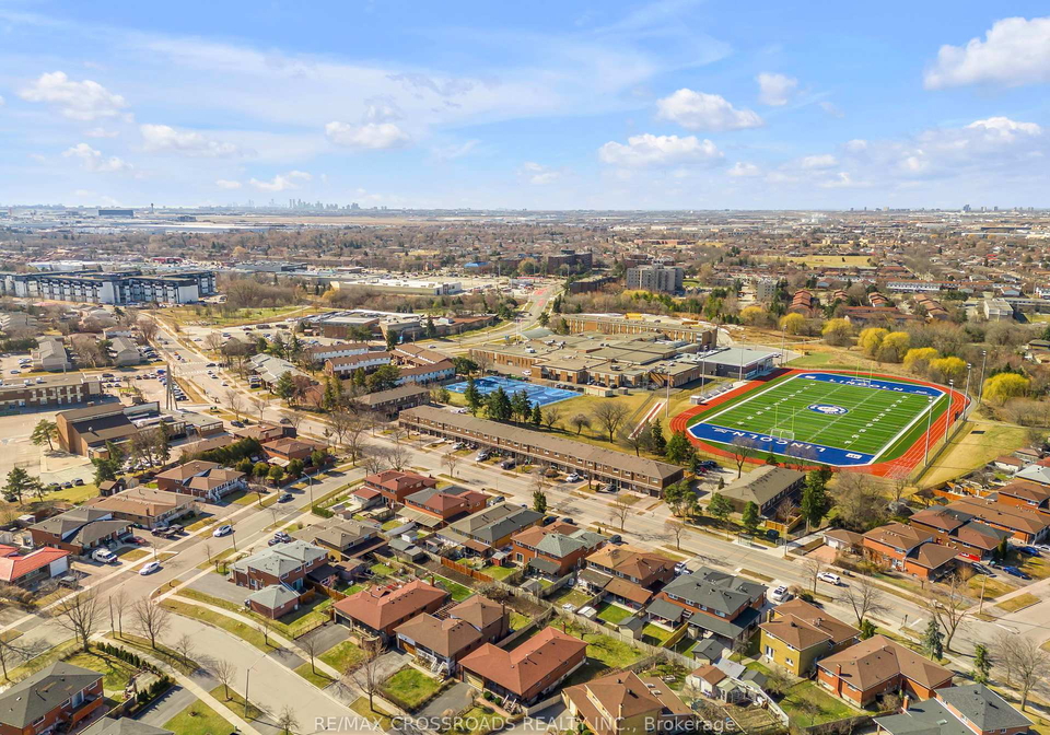 7450-darcel-avenue-mississauga-ontario-w13454260