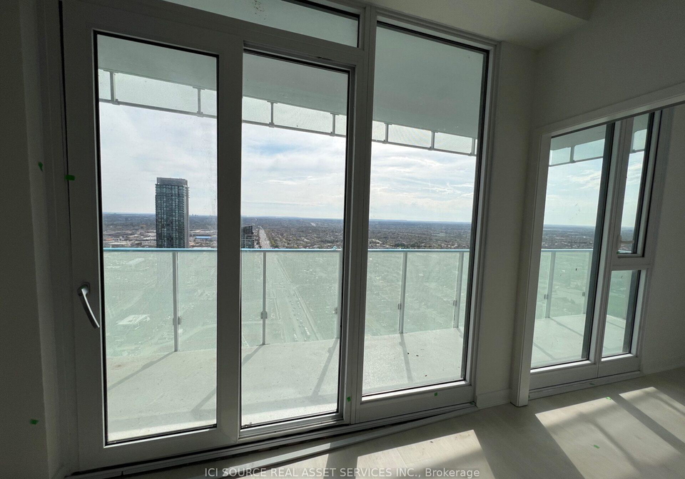 3900-confederation-parkway-mississauga-ontario-w13454406