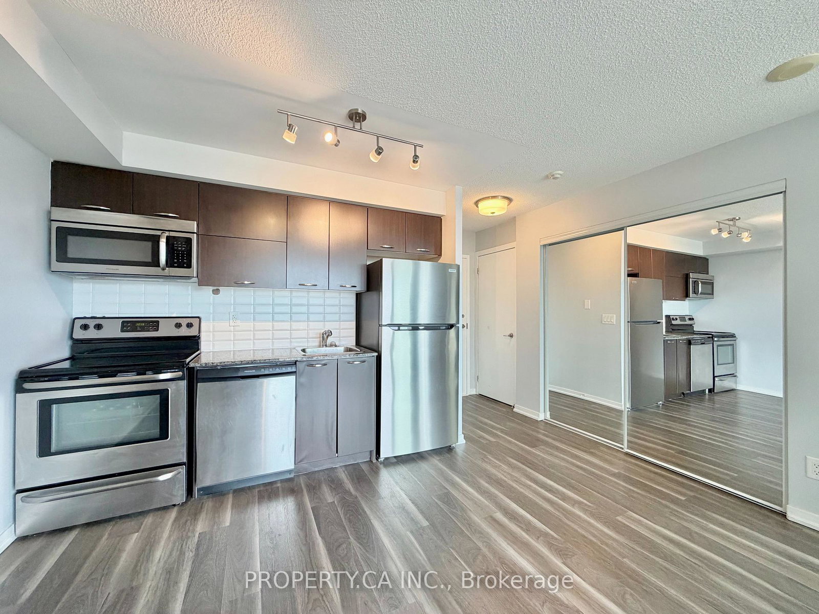 38-joe-shuster-way-toronto-ontario-w13454912