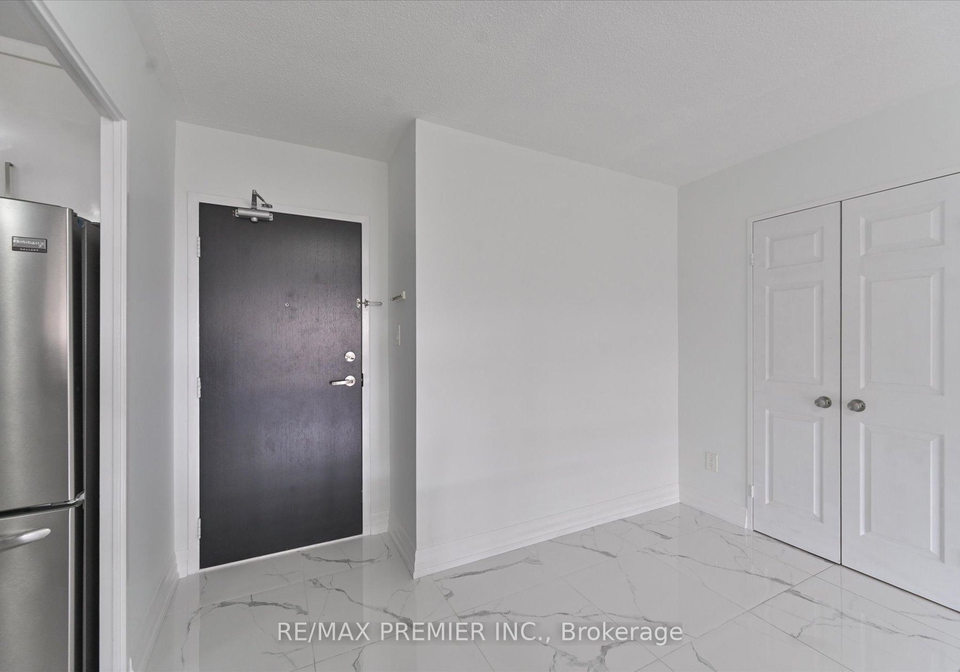 25-four-winds-drive-york-ontario-w13455090