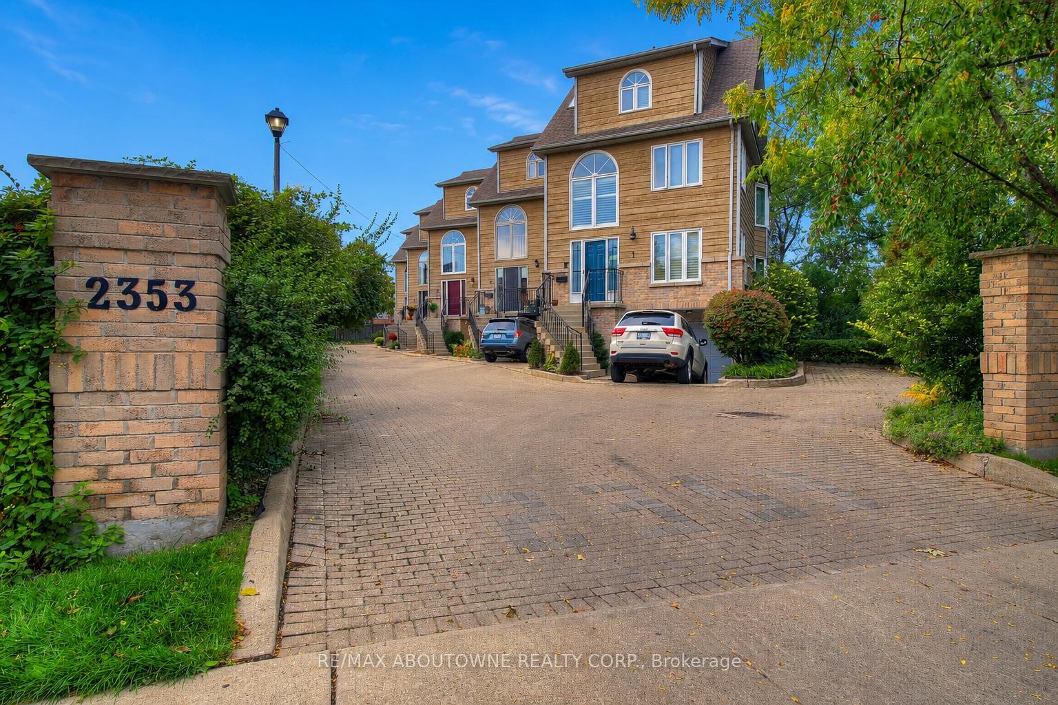 235marine-drive-oakville-ontario-w13455486