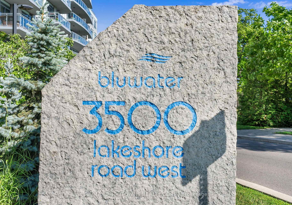 3500-lakeshore-road-w-oakville-ontario-w13455778