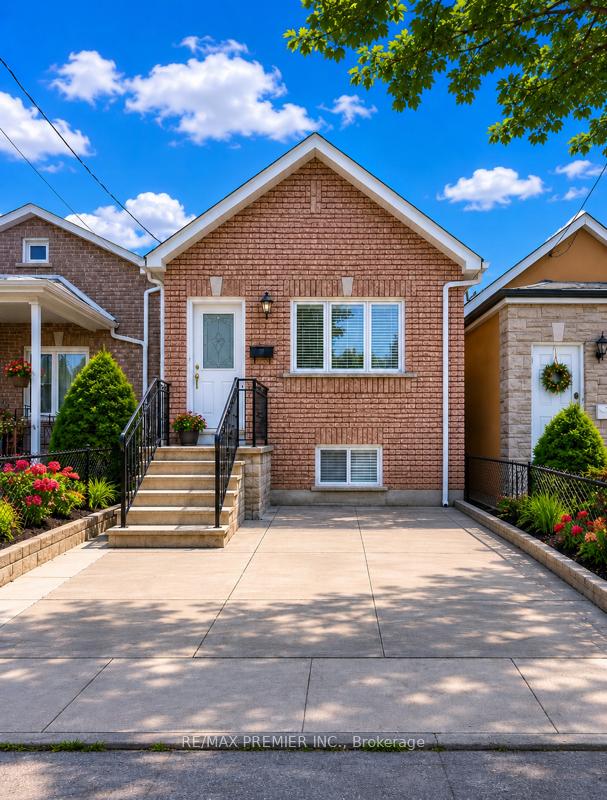 11-seneca-avenue-toronto-ontario-w13455946
