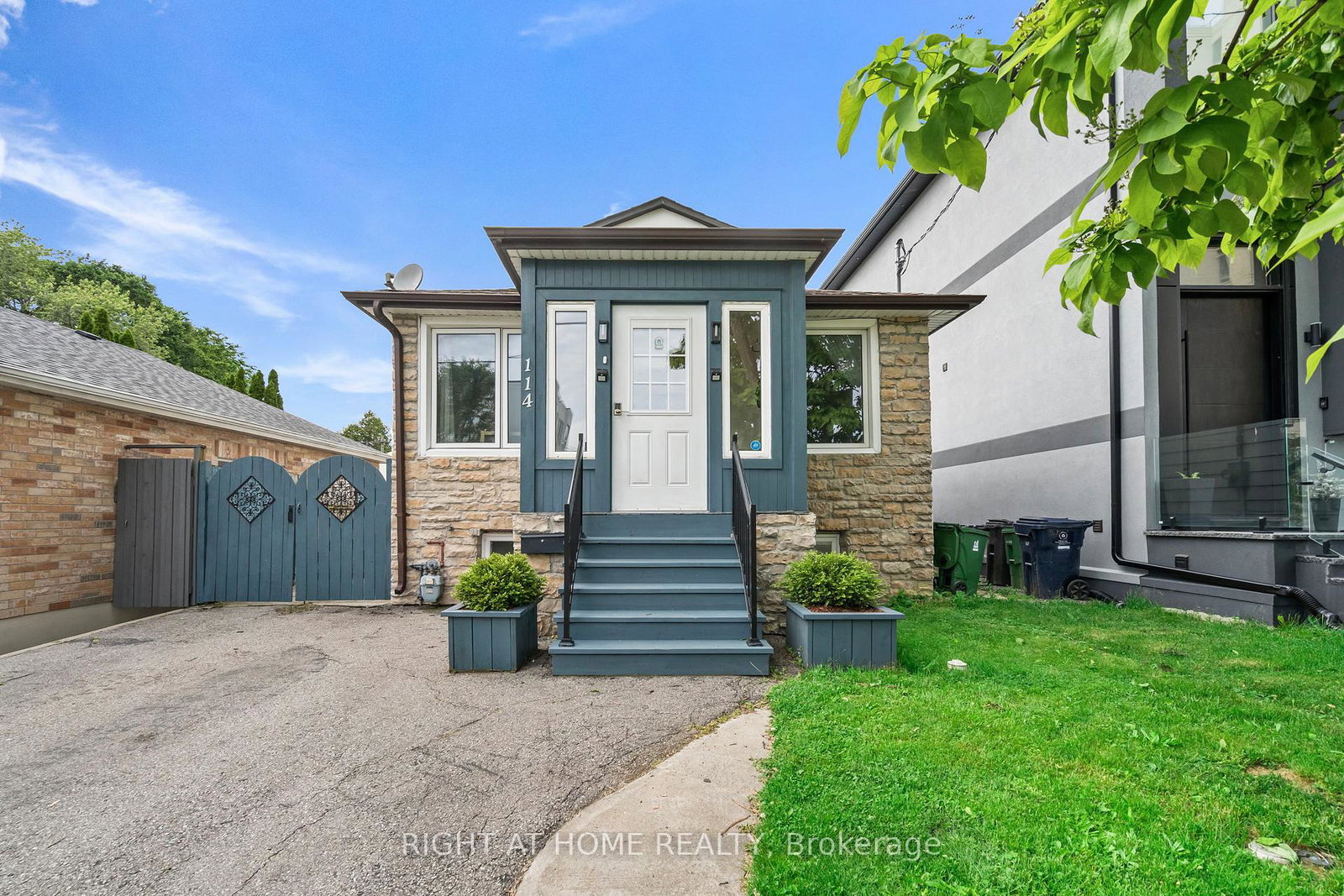 114-new-castle-street-n-etobicoke-ontario-w13456080