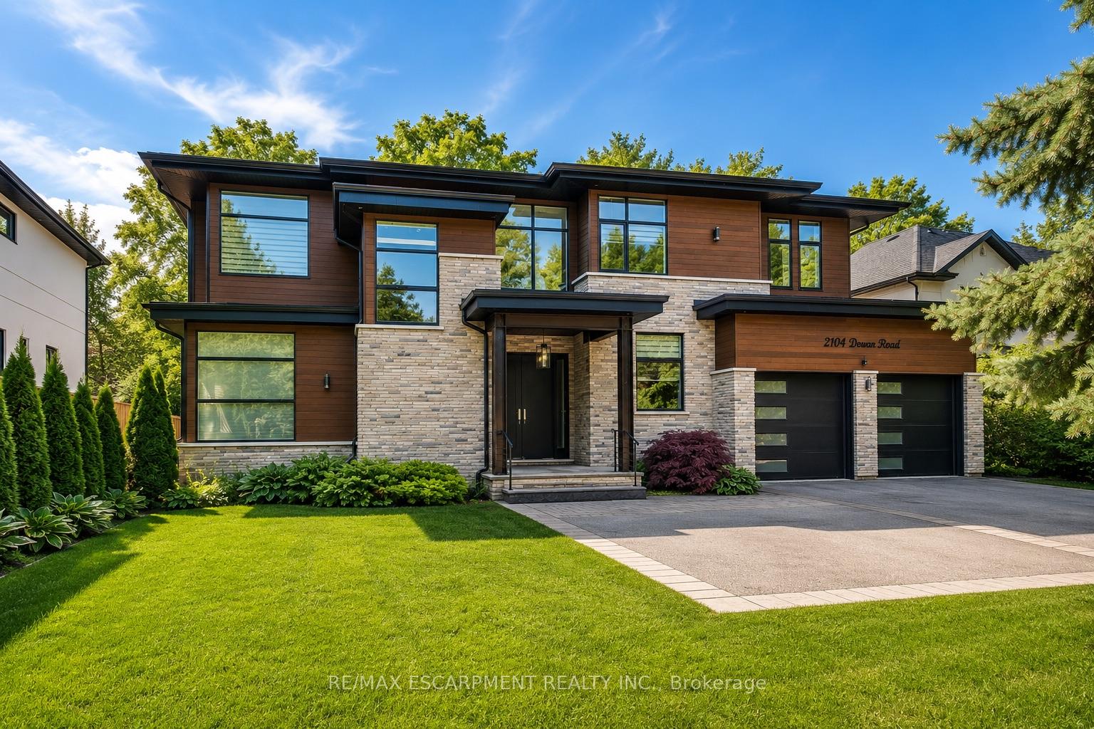 2104-devon-road-oakville-ontario-w13456410