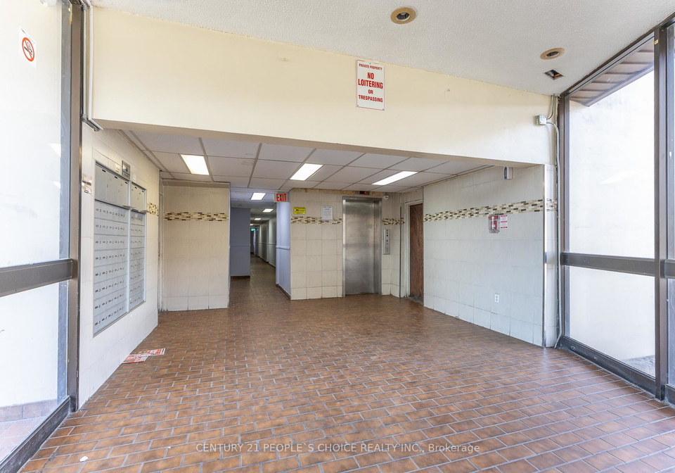 10-eddystone-avenue-n-york-ontario-w13456508