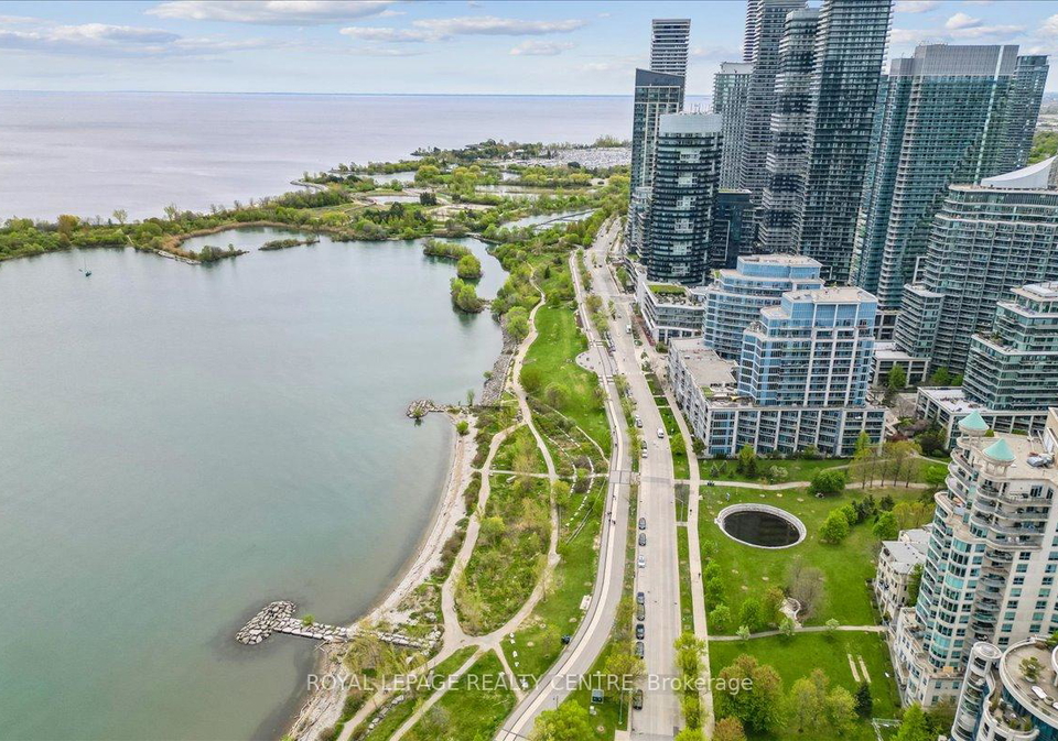 2095-lake-shore-boulevard-w-etobicoke-ontario-w13456590