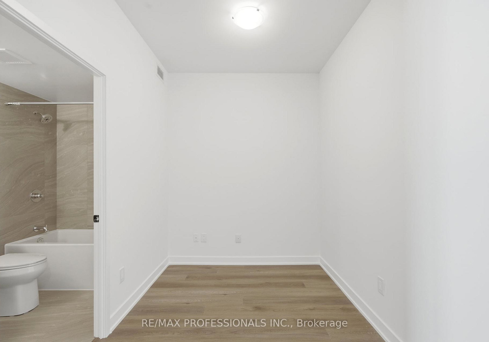 2075-lakeshore-road-burlington-ontario-w13456860