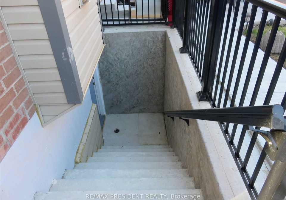 32-ventura-avenue-brampton-ontario-w13456972