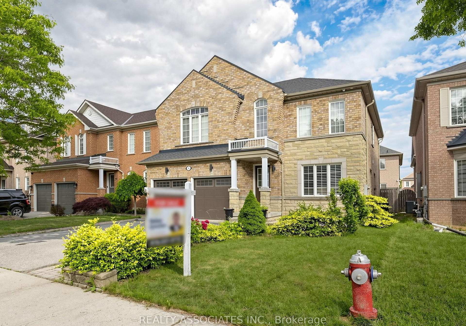 44-shining-willow-crescent-brampton-ontario-w13457216
