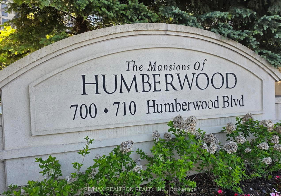 700-humberwood-boulevard-etobicoke-ontario-w13457312