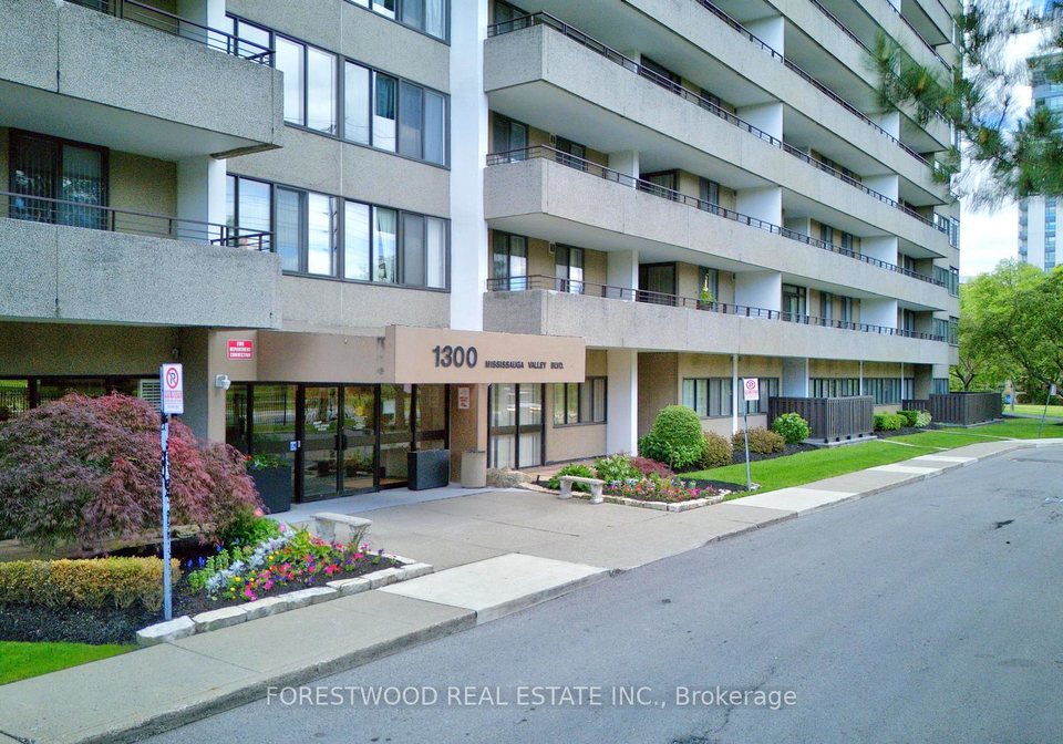 1300-mississauga-valley-boulevard-mississauga-ontario-w13457394