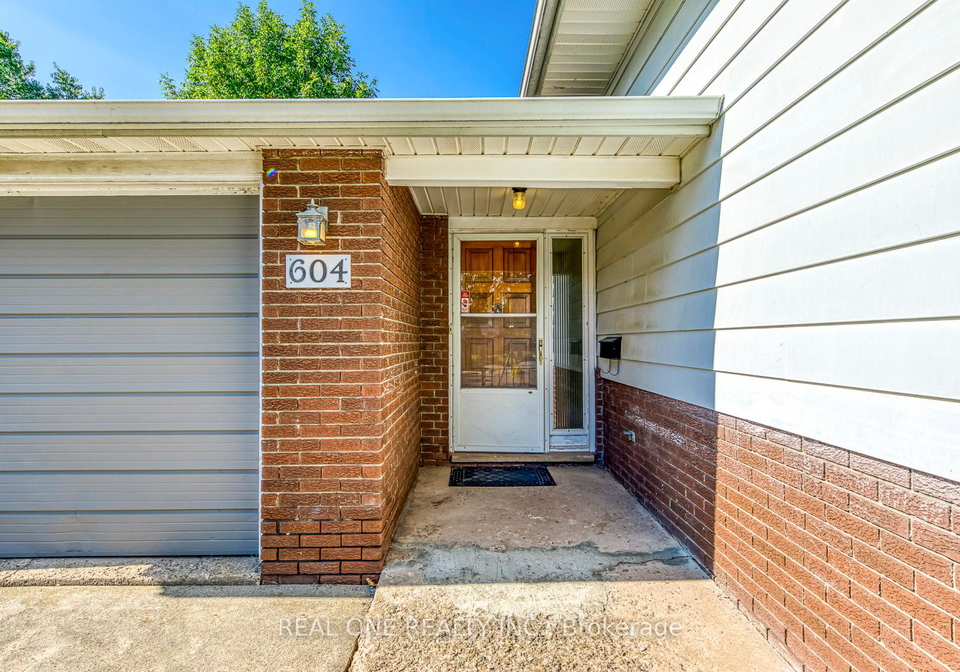 604-bridle-wood-burlington-ontario-w13457810