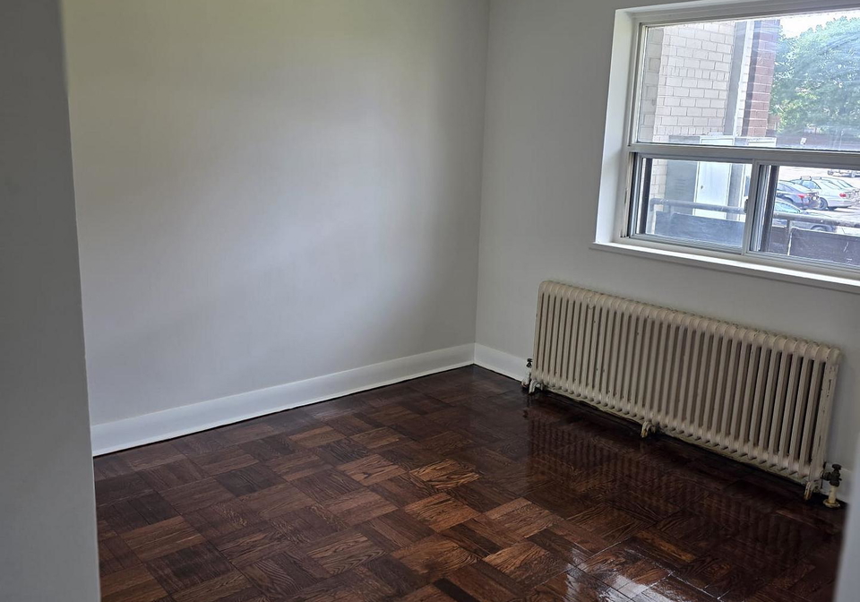 1305-wilson-avenue-s-york-ontario-w13457938