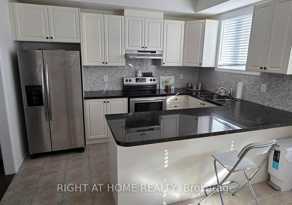 27-shiff-crescent-brampton-ontario-w13458068