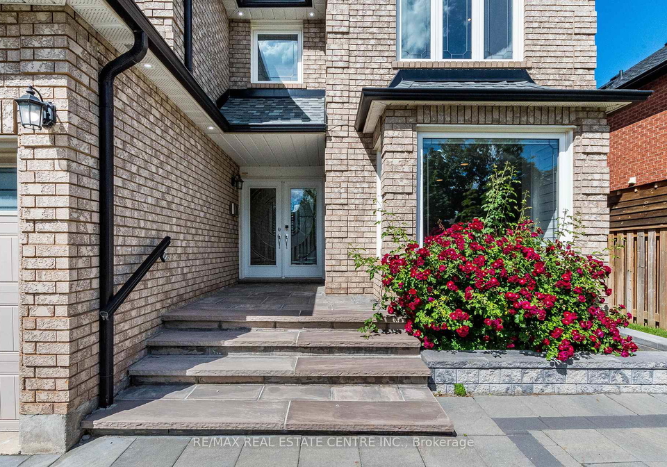5937-rayshaw-crescent-mississauga-ontario-w13458142