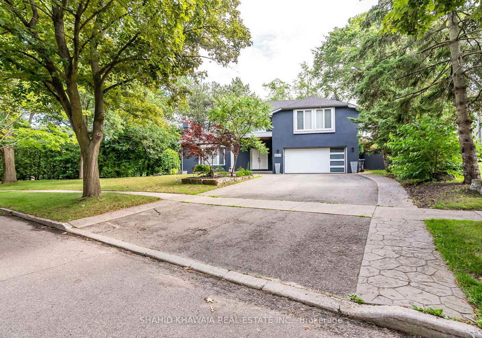 1590-yew-street-mississauga-ontario-w13458328