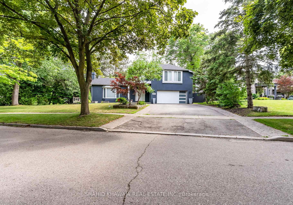 1590-yew-street-mississauga-ontario-w13458328