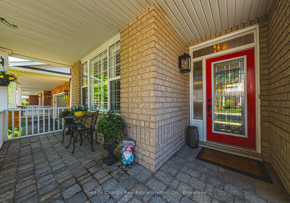 1588-ramshaw-crescent-milton-ontario-w13458374