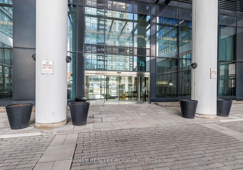 75-eglinton-avenue-w-mississauga-ontario-w13458654