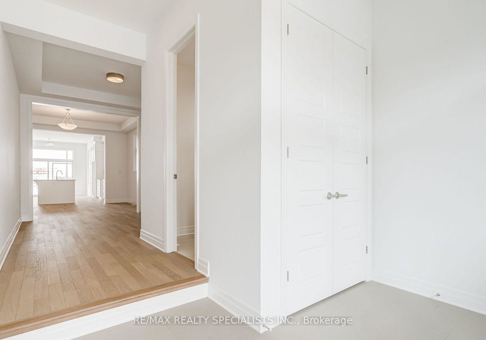 1235-black-bear-trail-oakville-ontario-w13458774