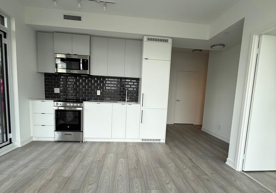 285-dufferin-street-toronto-ontario-w13458898