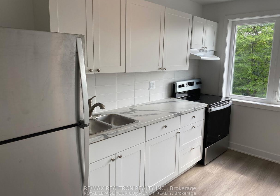 409-royal-york-road-n-etobicoke-ontario-w13458912