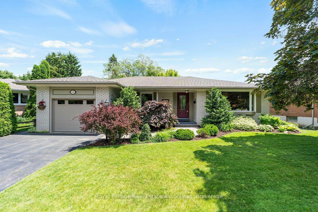 206-elizabeth-street-s-brampton-ontario-w13459094