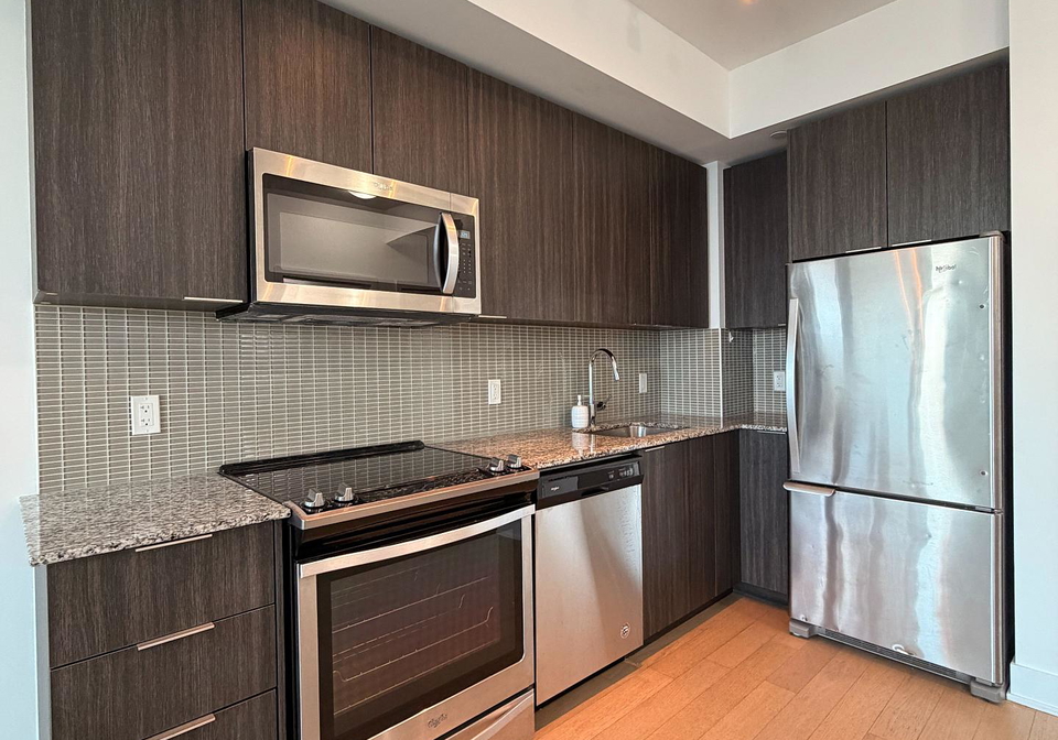 30-shore-breeze-drive-etobicoke-ontario-w13459106