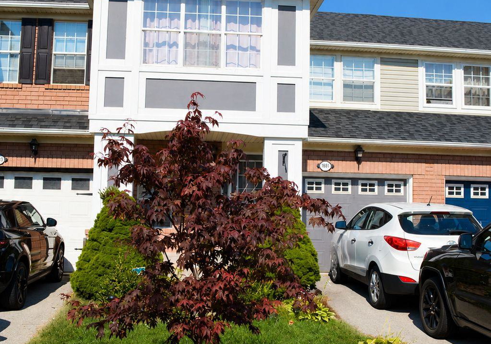 1681-stover-crescent-milton-ontario-w13459144