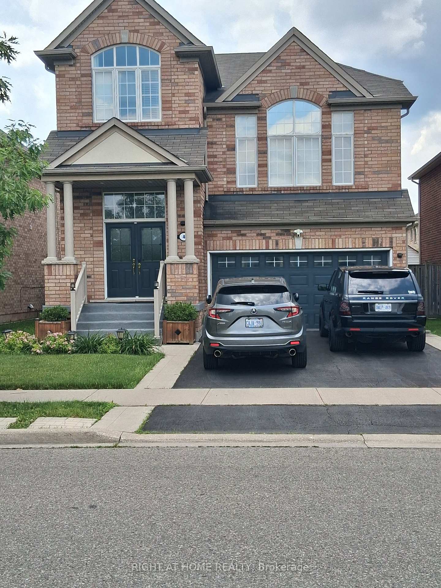 4-dencor-street-brampton-ontario-w13459198