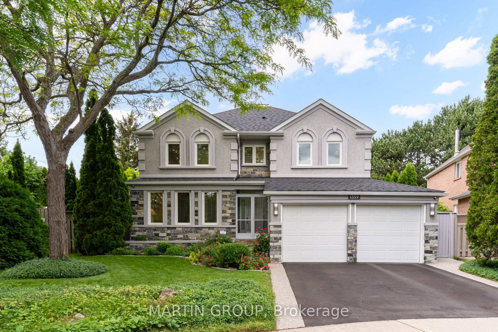 1359-saddler-circle-oakville-ontario-w13459222