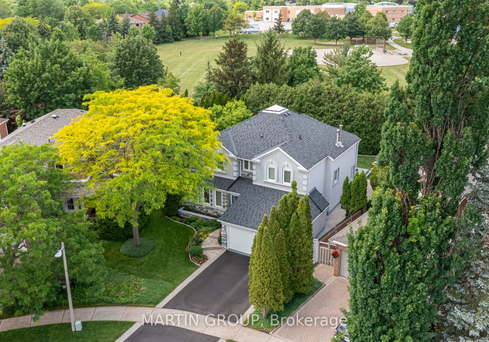1359-saddler-circle-oakville-ontario-w13459222