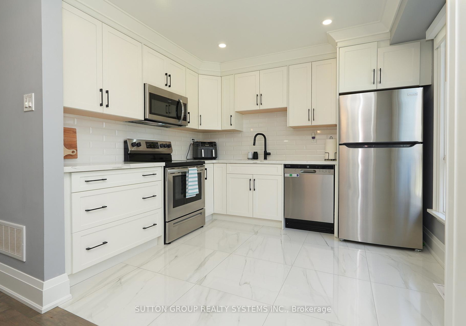 70-courtleigh-square-brampton-ontario-w13459604