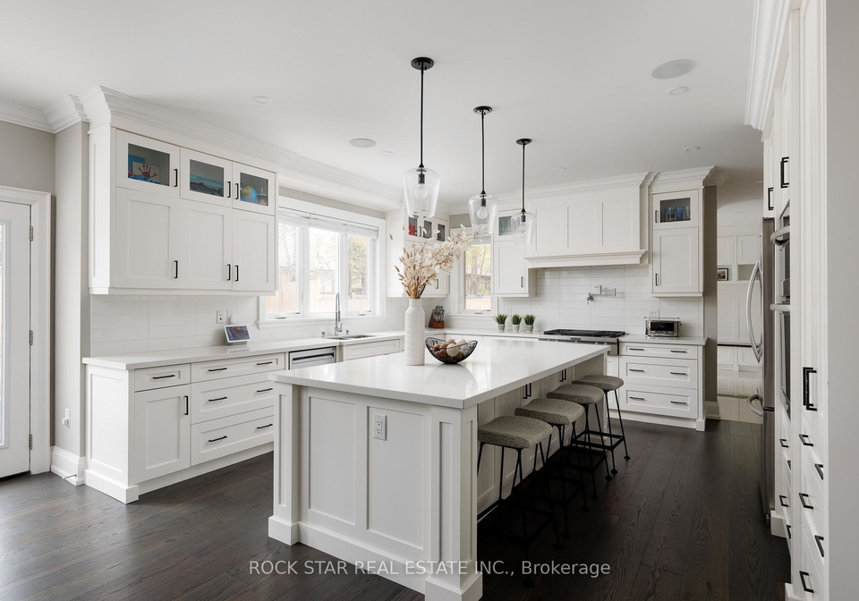 540-weir-avenue-oakville-ontario-w13459632