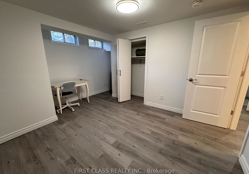2793-lindholm-crescent-mississauga-ontario-w13459714