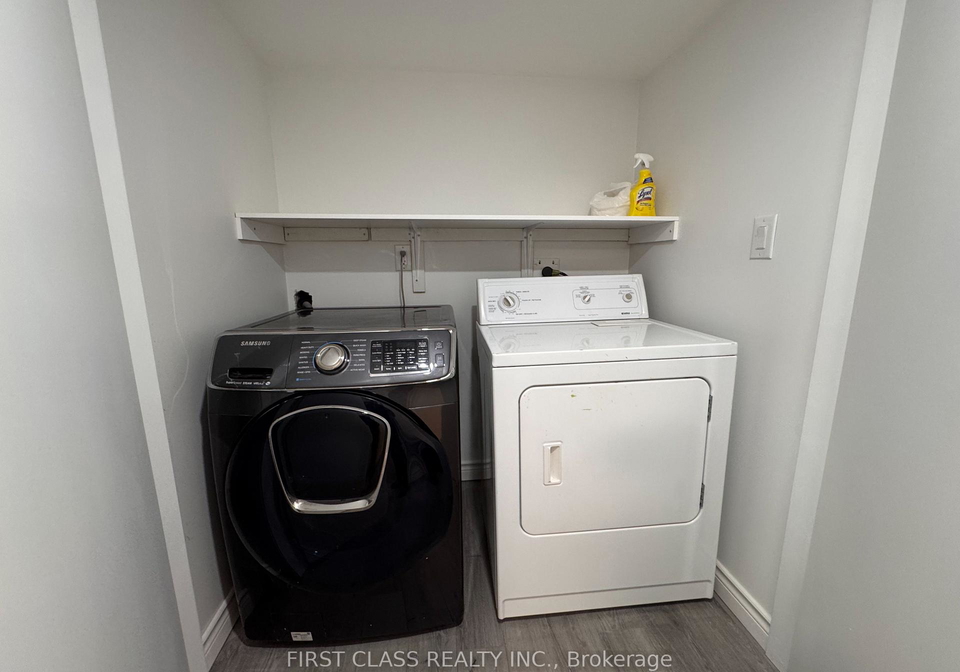 2793-lindholm-crescent-mississauga-ontario-w13459714