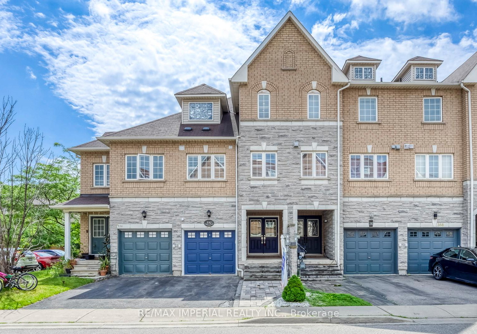 592-candlestick-circle-mississauga-ontario-w13459754
