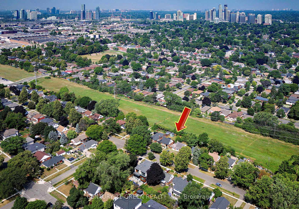 32-castlebar-road-etobicoke-ontario-w13459756