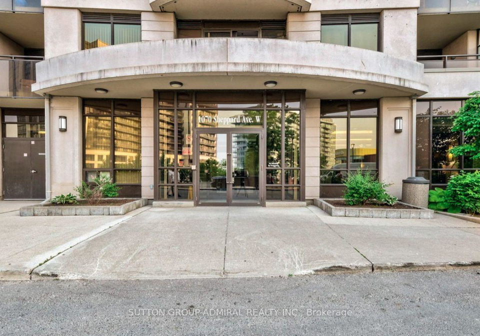 1070-sheppard-avenue-w-york-ontario-w13459828