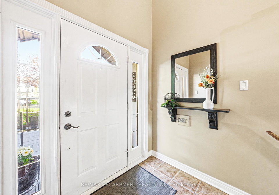2231-sandringham-drive-burlington-ontario-w13460152