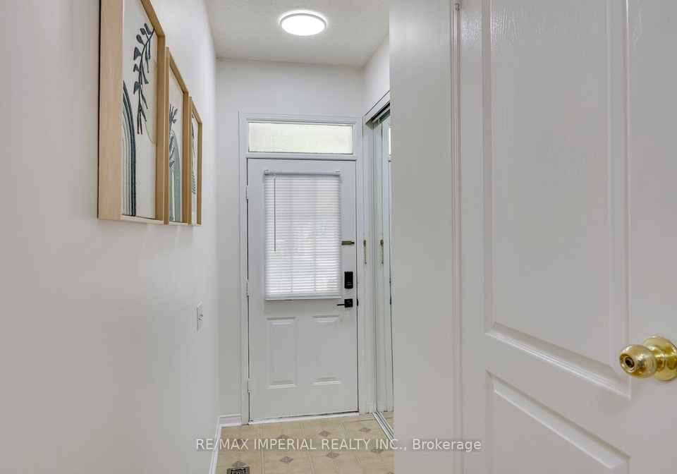 833-scollard-court-mississauga-ontario-w13460448